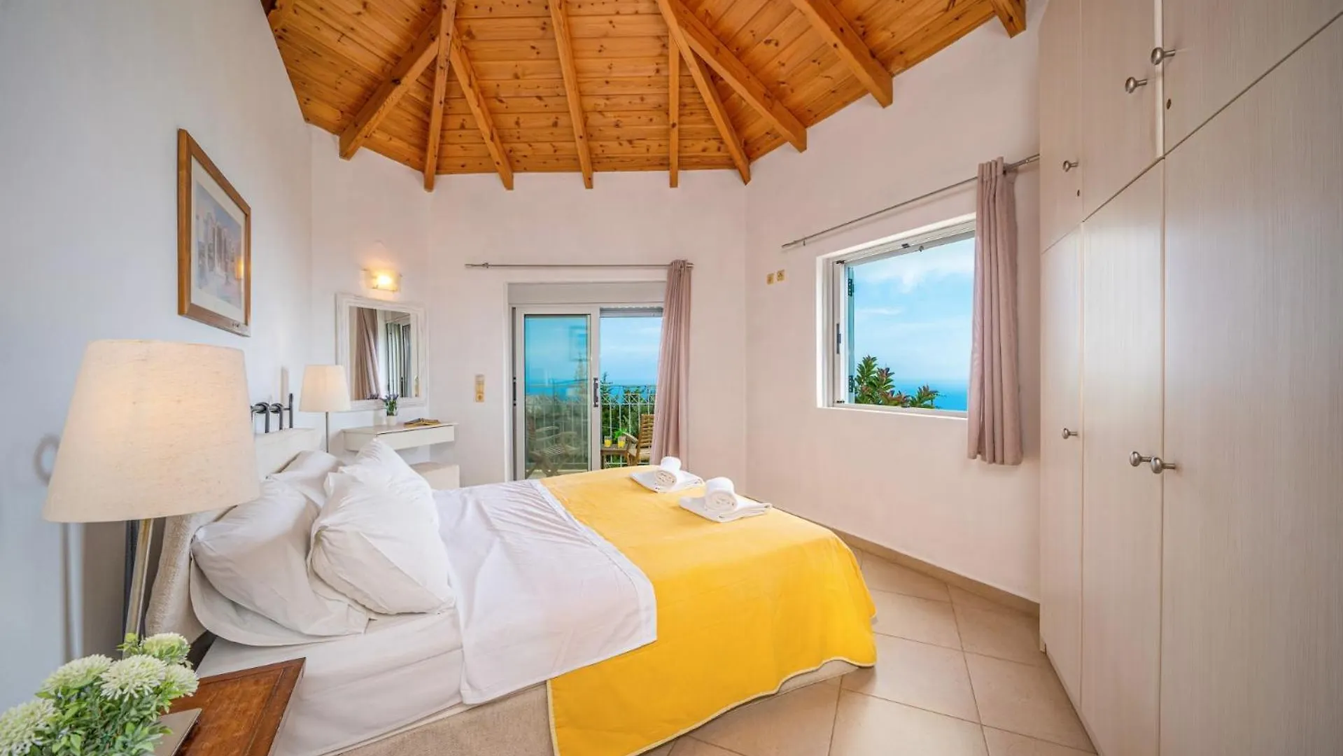 Villa Estiasi By Villa Plus Spathion
