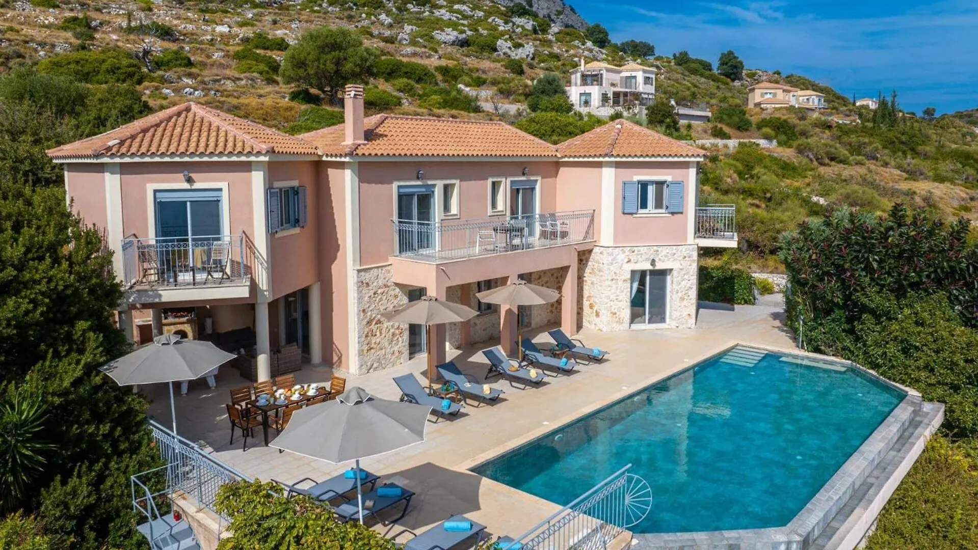 Villa Estiasi By Villa Plus Spathion